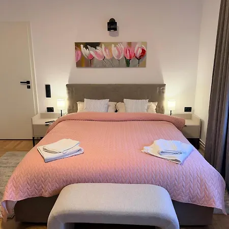 Apartment 2m *
