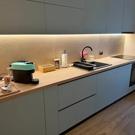 2m Apartment *