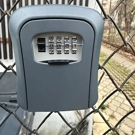 2m Apartment *
